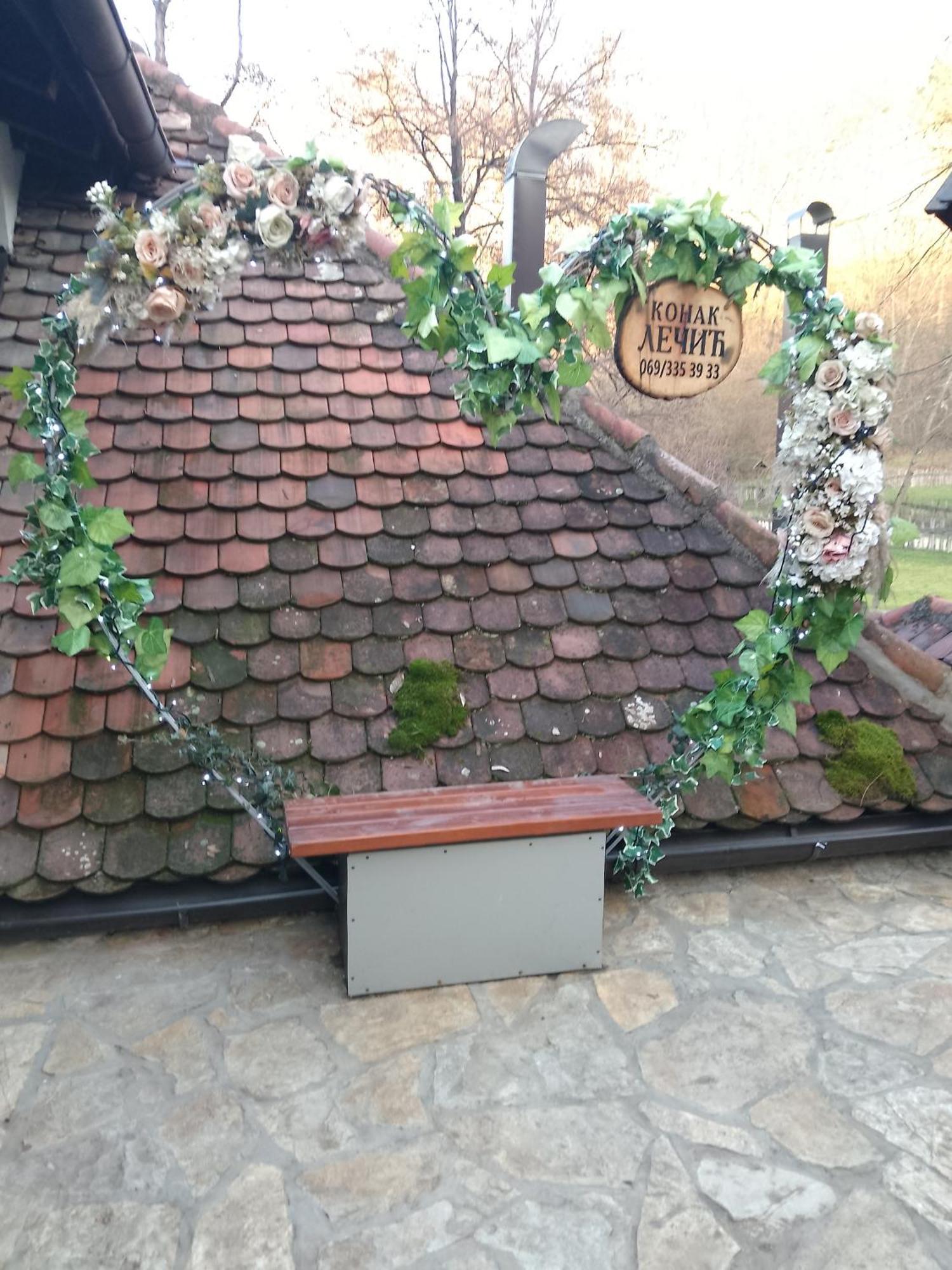 Trsic Konak Lecic المظهر الخارجي الصورة
